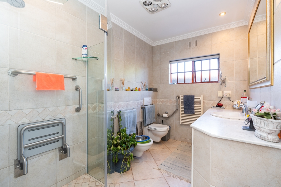 3 Bedroom Property for Sale in Pinelands Western Cape